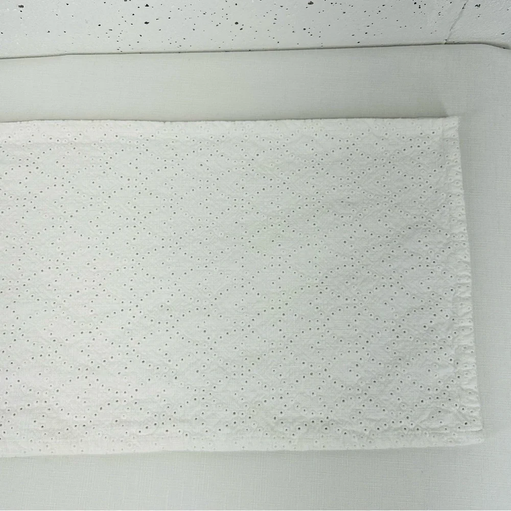 Unbranded White Eyelet Table Runner 13 x 66”